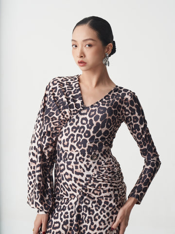 Leopard print batwing sleeve bodysuit